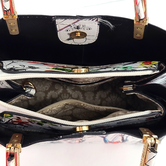 Whitebgreen red floral dragonfly zip up hand bag purse pretty cute - Picture 2 of 9